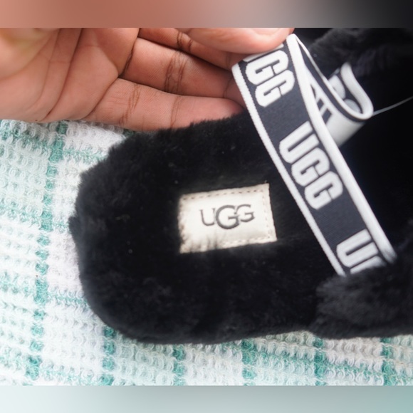 Ugg Fluff Yeah "BLACK"  NEW Women SIZE 6 - Picture 4 of 5